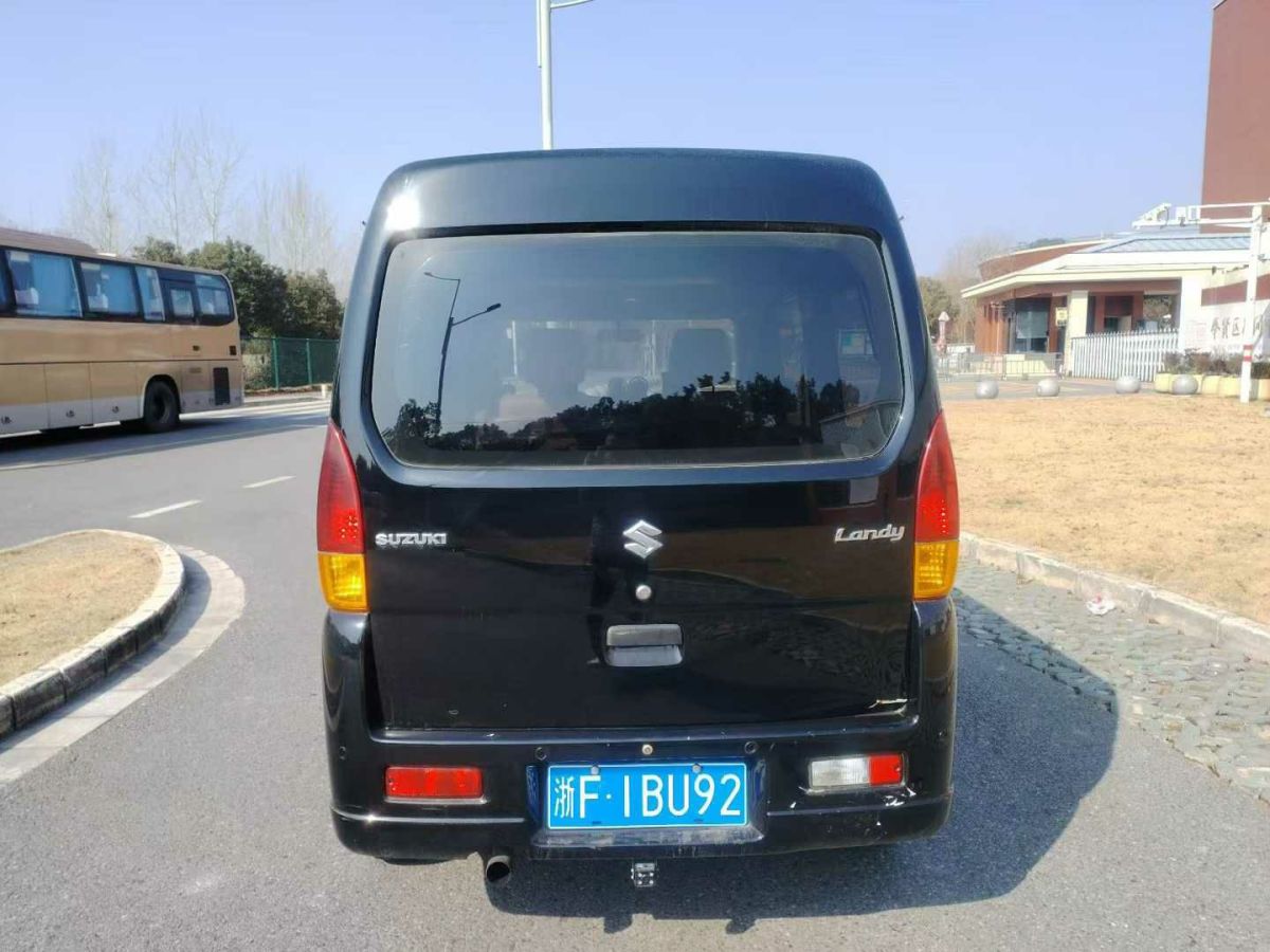 Suzuki 2011 #7 Suzuki 2011 car image #7