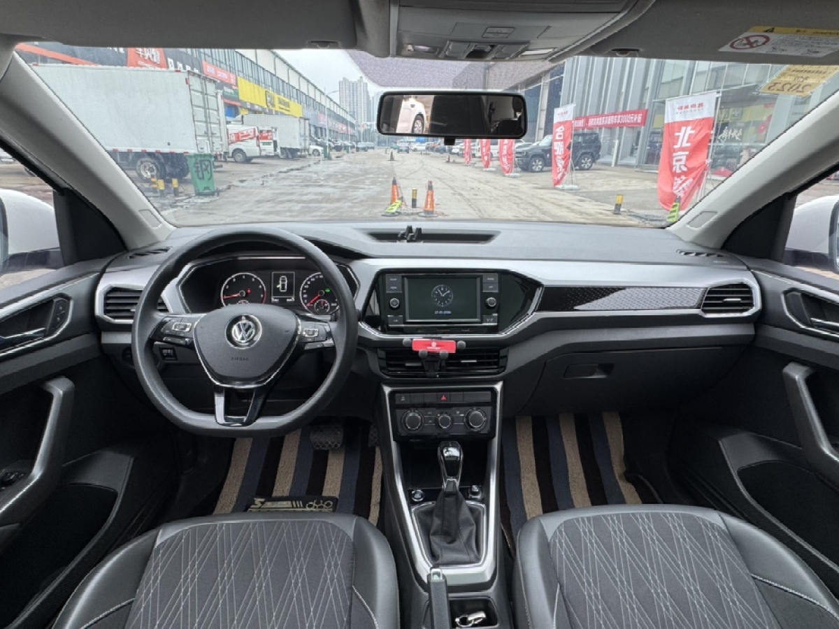 Volkswagen T-Cross 2021 car image #7