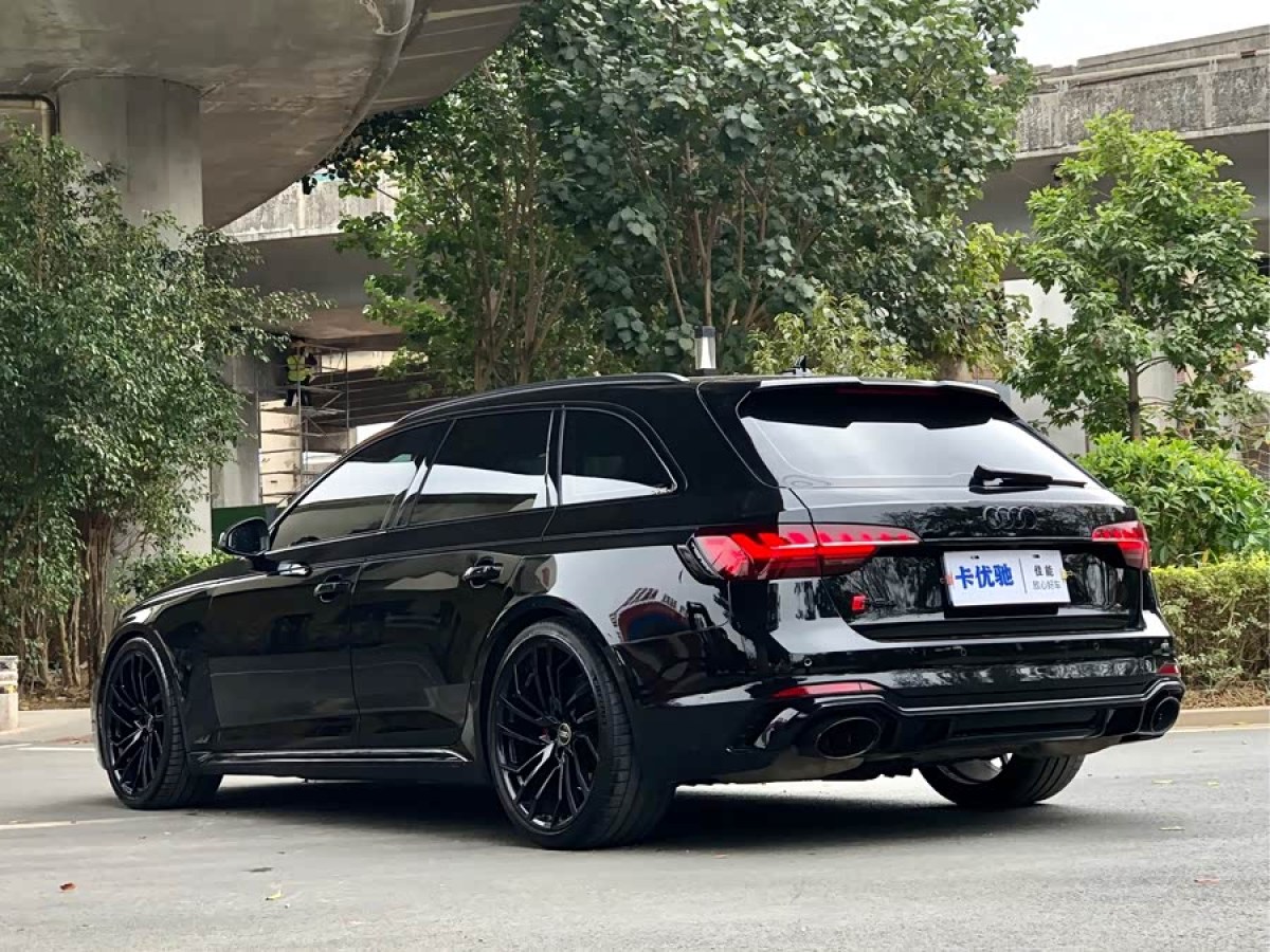 Audi RS 4 2023 immagine di auto #7