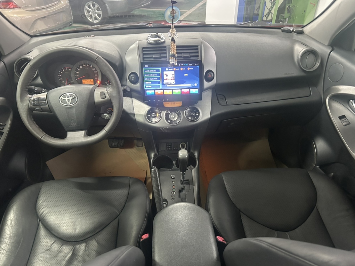 Toyota RAV4 2013 car image #7