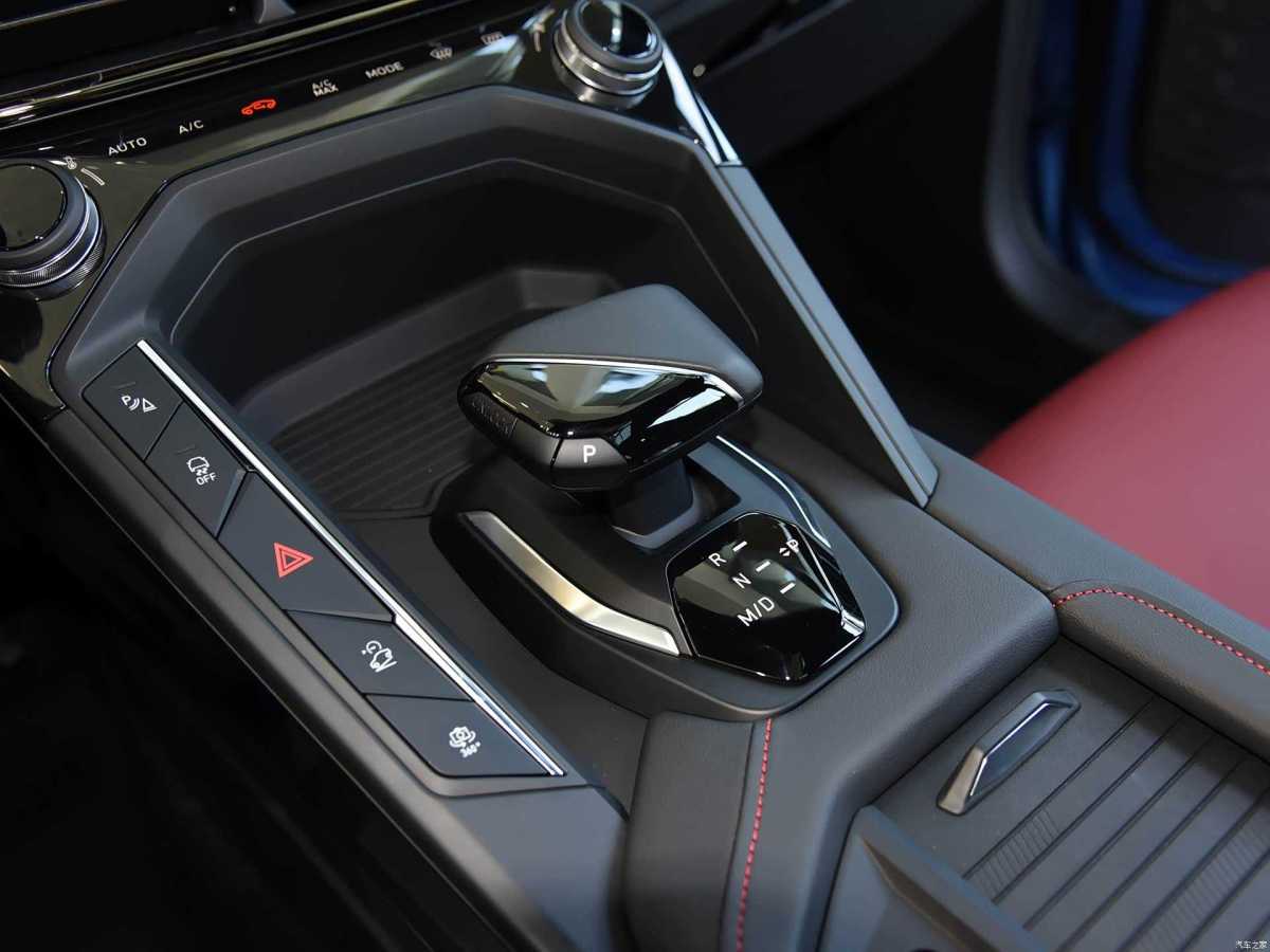Lynk & Co 06 2021 car image #7