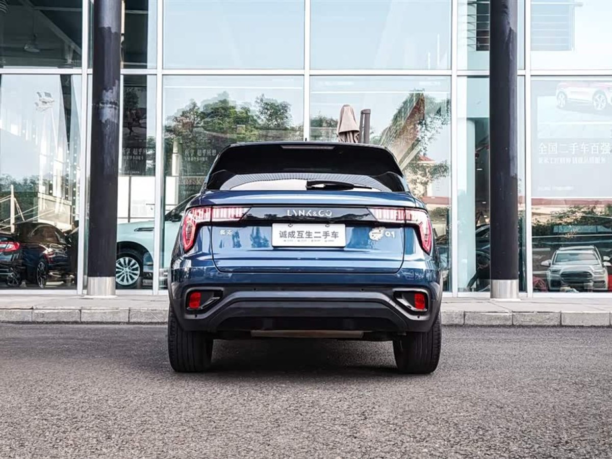 Lynk & Co 01 2018 car image #7