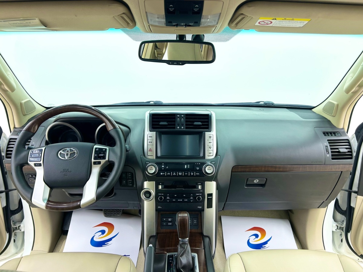 Toyota Land Cruiser Prado 2013 car image #7