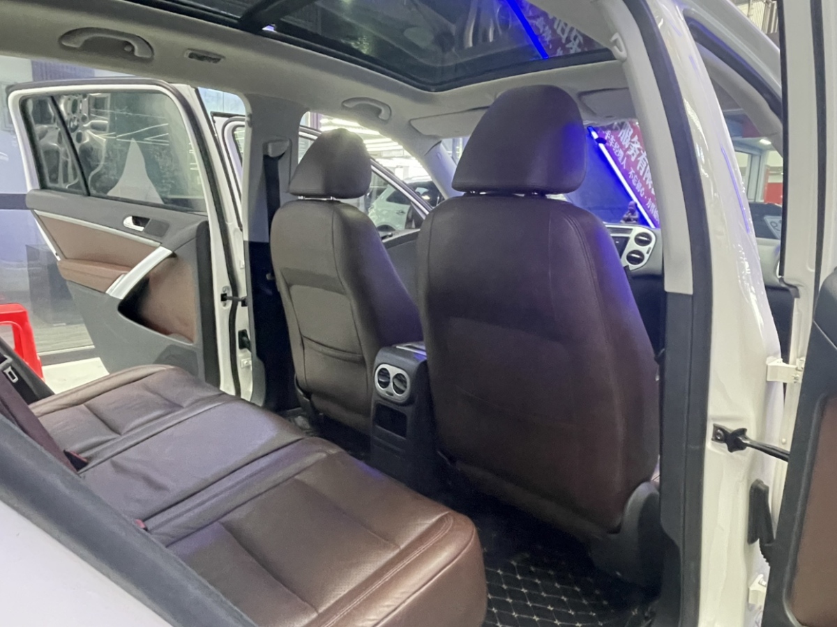 Volkswagen Tiguan 2014 car image #7
