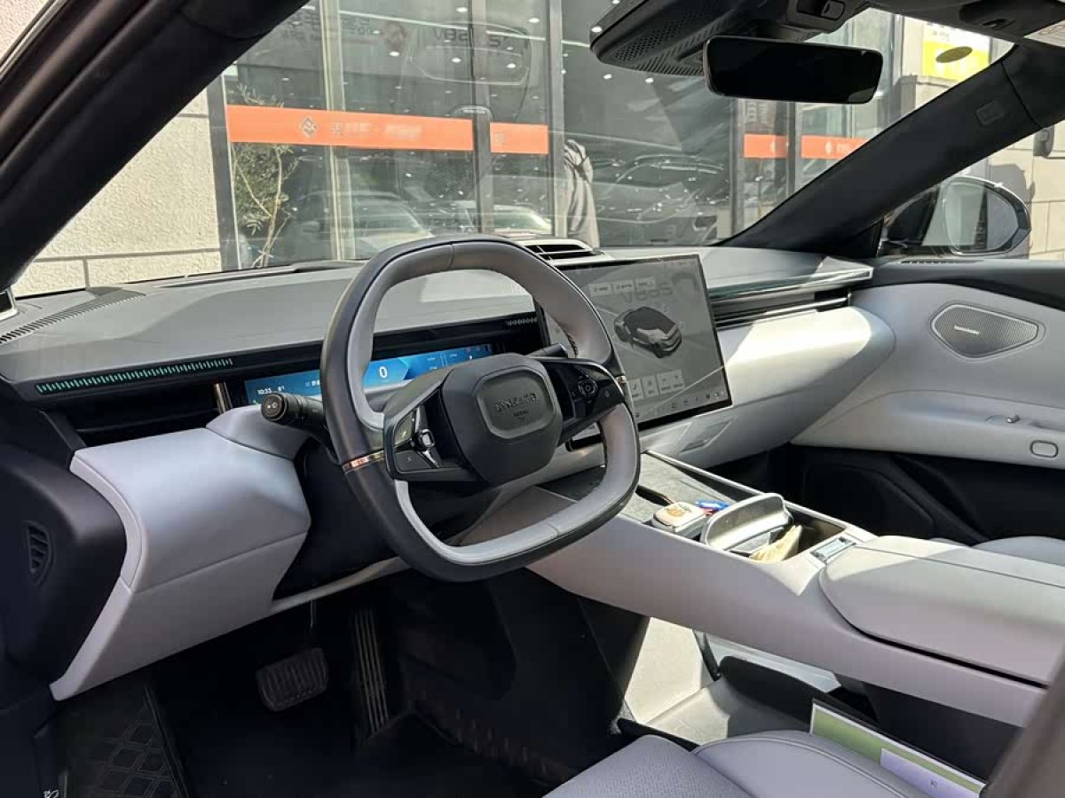 Lynk & Co Z10 2024 car image #7