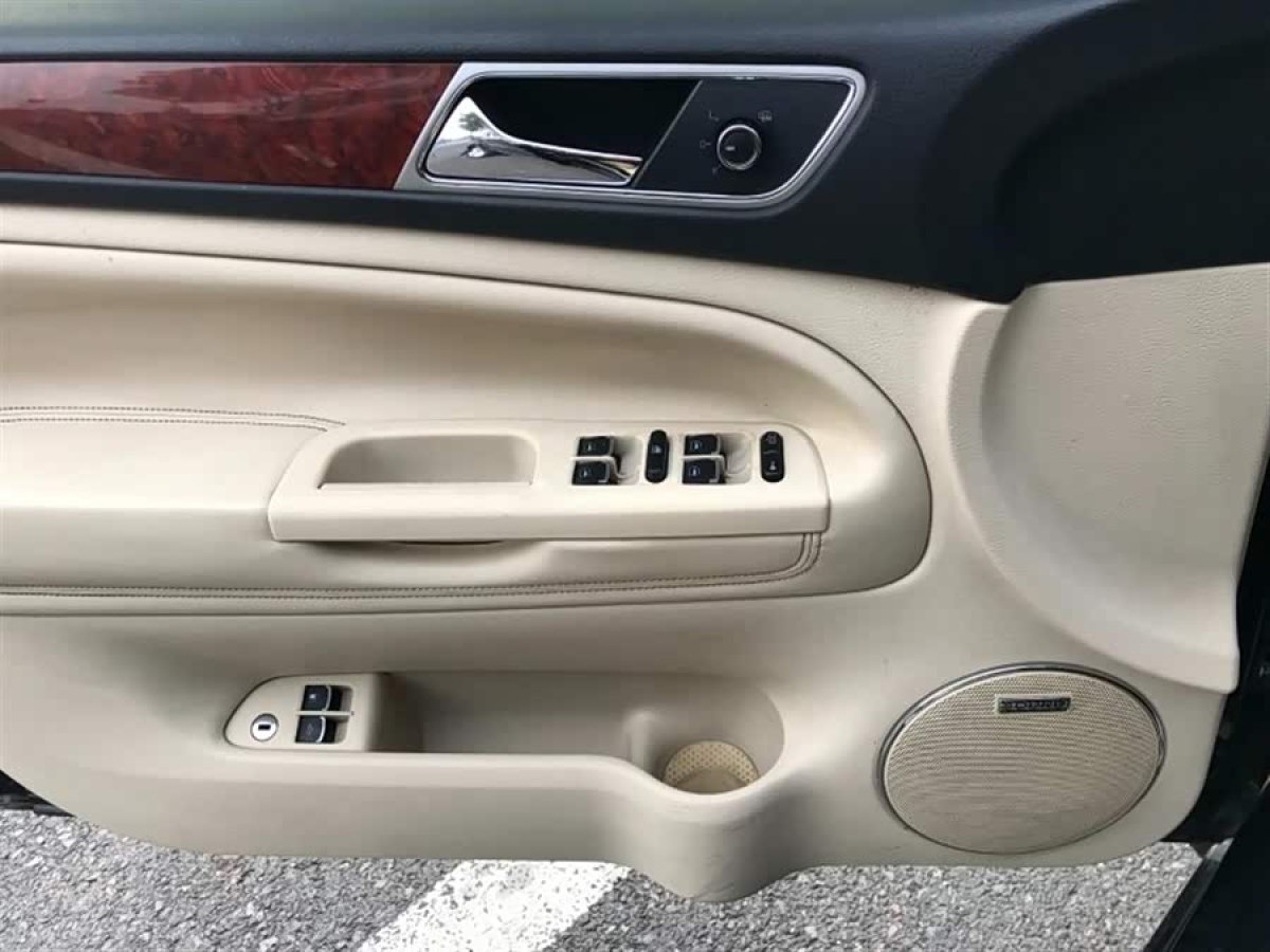 Volkswagen Passat Lingyu 2010 car image #7