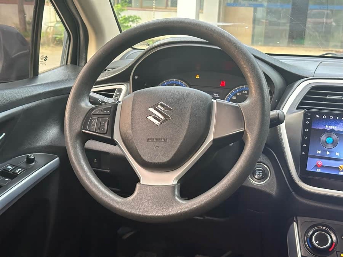 Suzuki S-Cross 2015 صورة سيارة #7