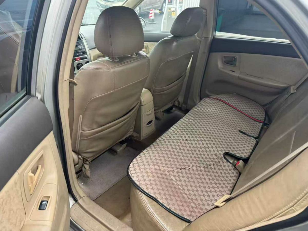 起亚 赛拉图 2005 汽车图片 #7