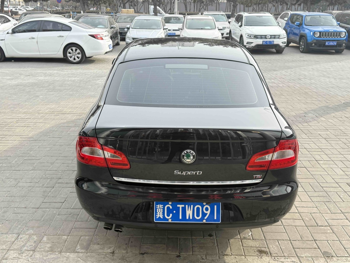 Skoda Superb 2012 immagine di auto #7