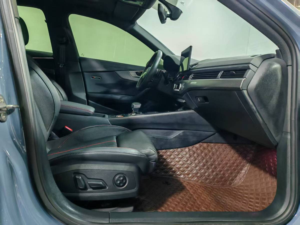 Audi A4L 2022 car image #7