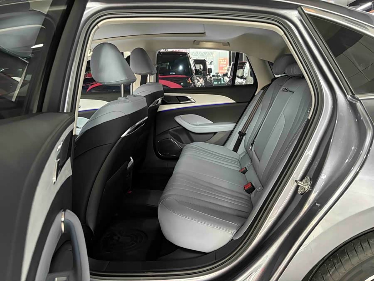 HongQi H5 PHEV 2025 car image #7