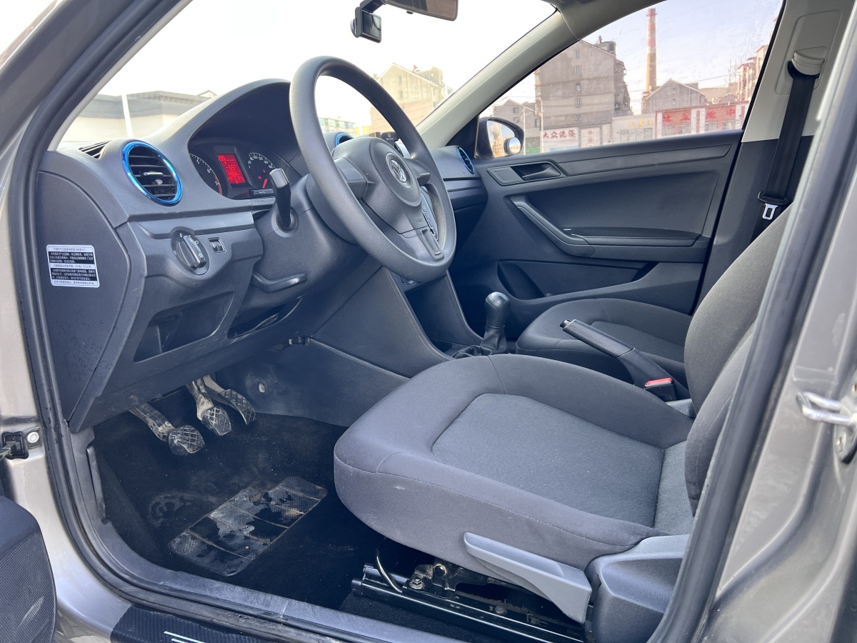 Volkswagen Jetta 2016 immagine di auto #7