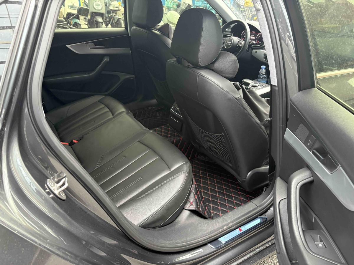 Audi A4L 2019 immagine di auto #7