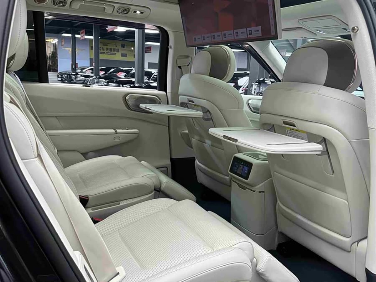 Lynk & Co 900 2025 car image #7