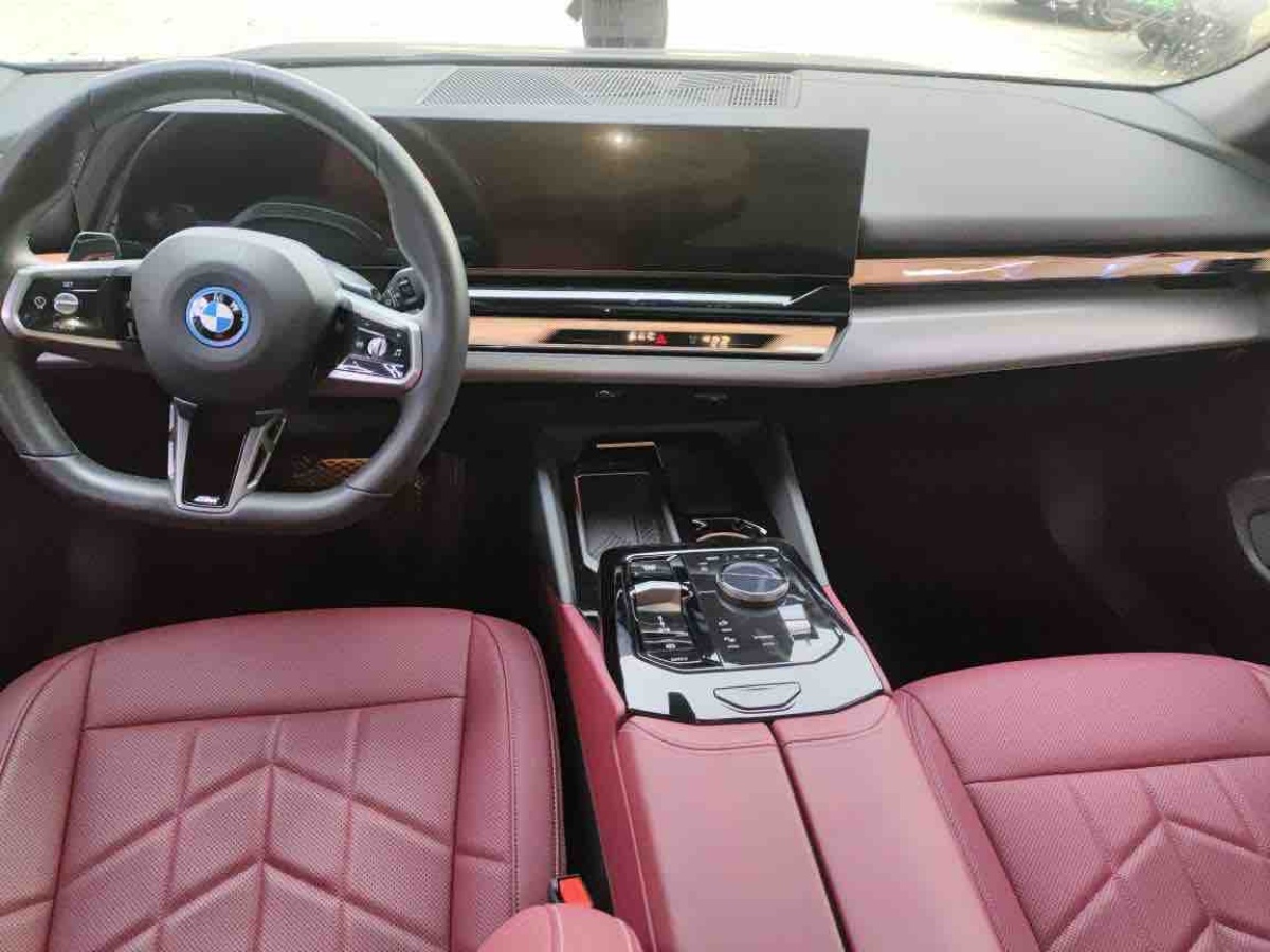 BMW i5 2024 immagine di auto #7
