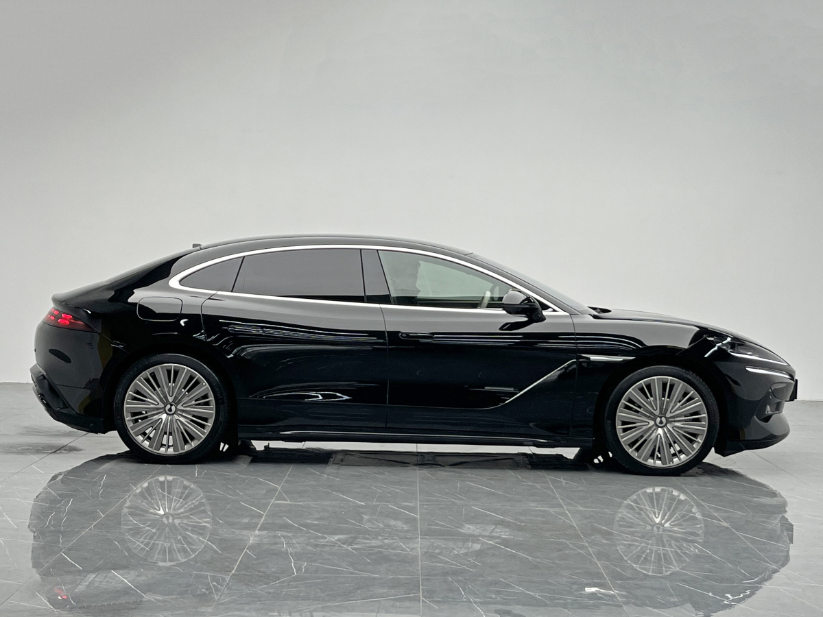 Denza Z9 2024 car image #7