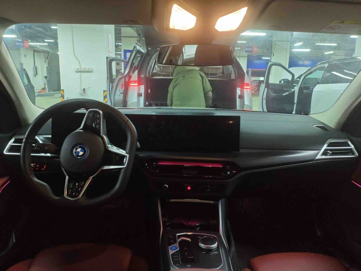 BMW i3 2025 immagine di auto #7