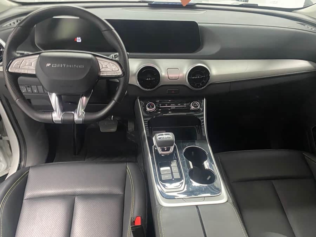 Forthing T5 EVO 2024 #7 Forthing T5 EVO 2024 immagine di auto #7