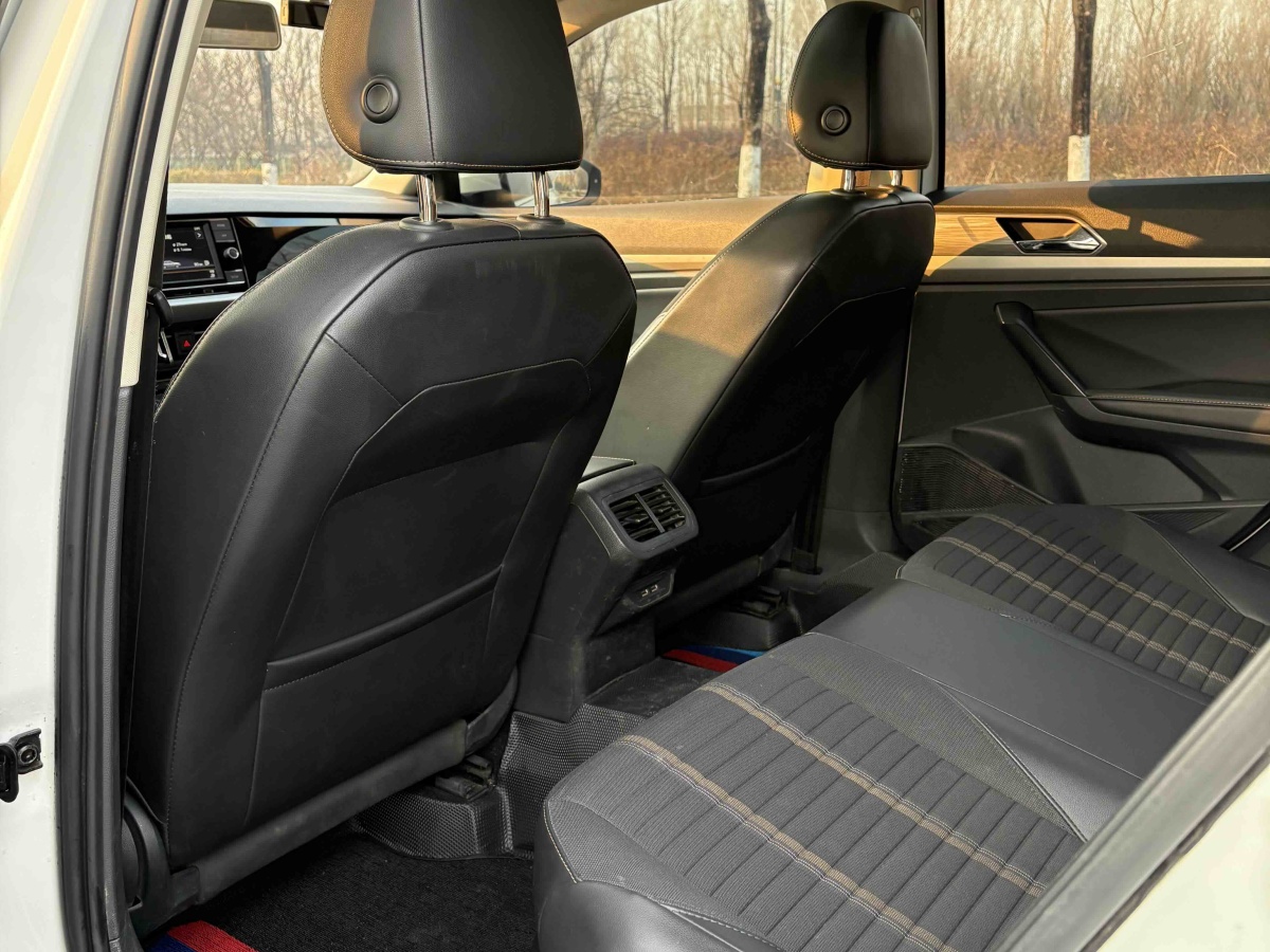 Volkswagen Lavida 2019 car image #7