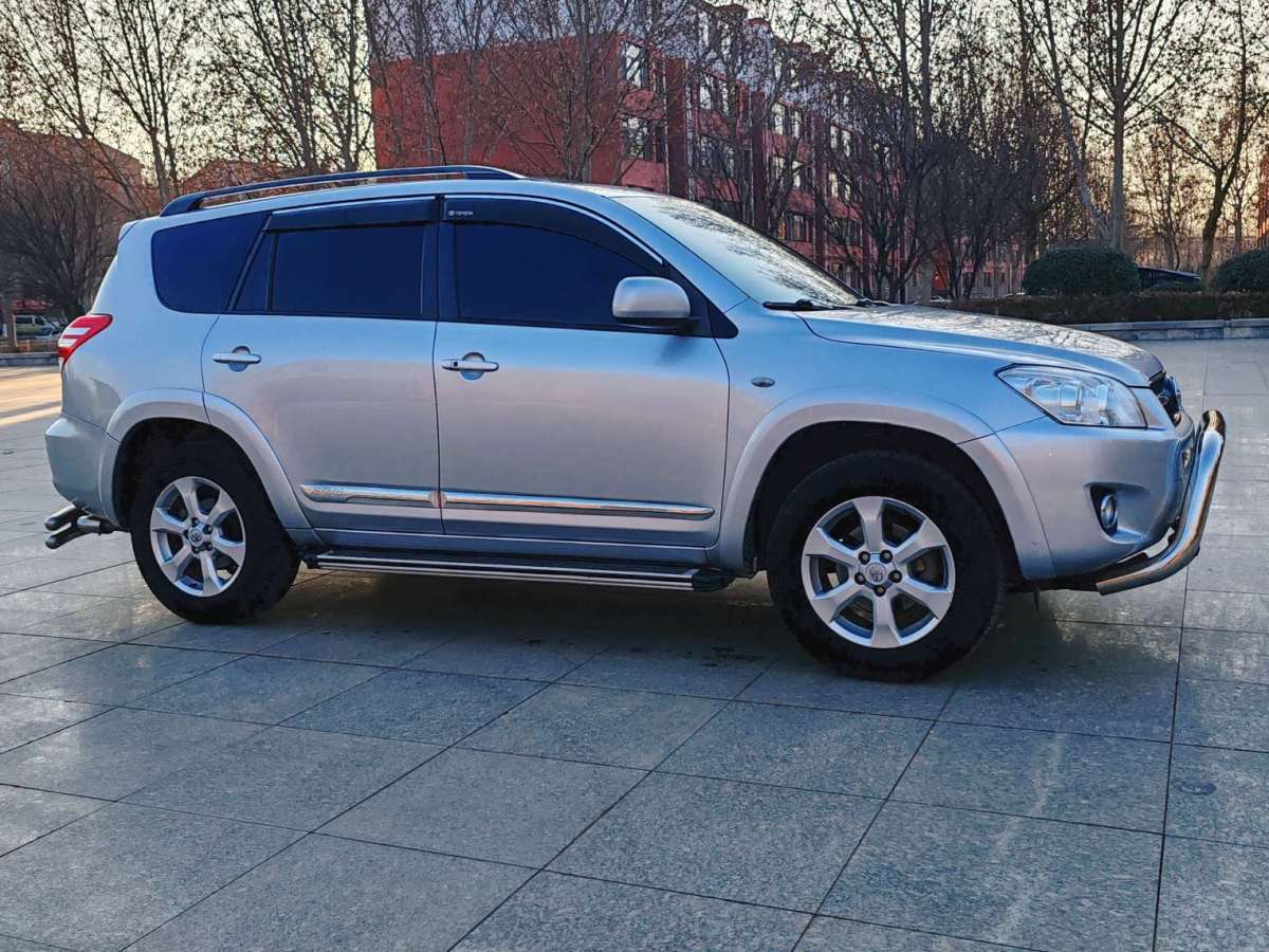 Toyota RAV4 2009 car image #7