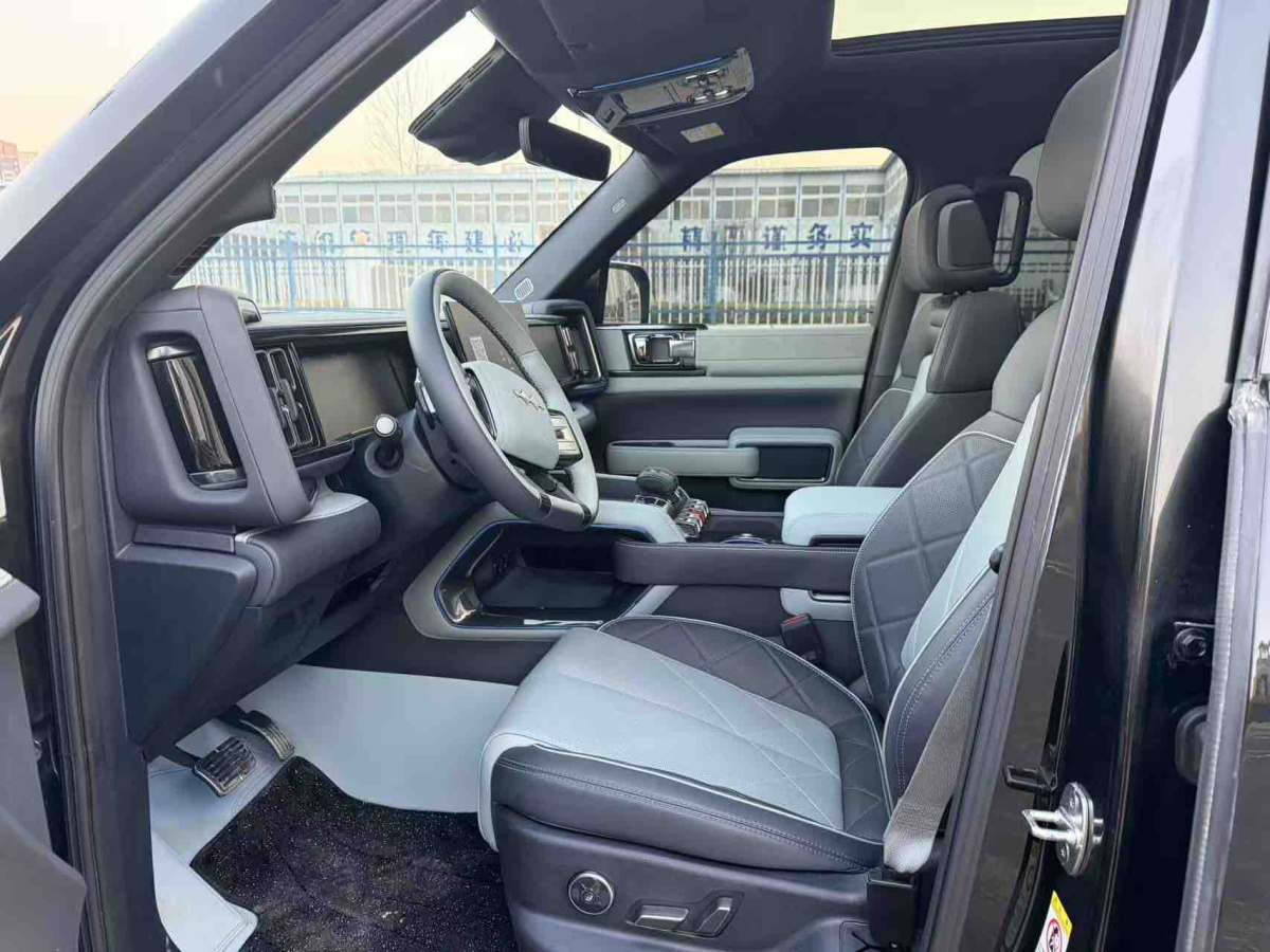 FangChengBao Leopard 5 2025 car image #7