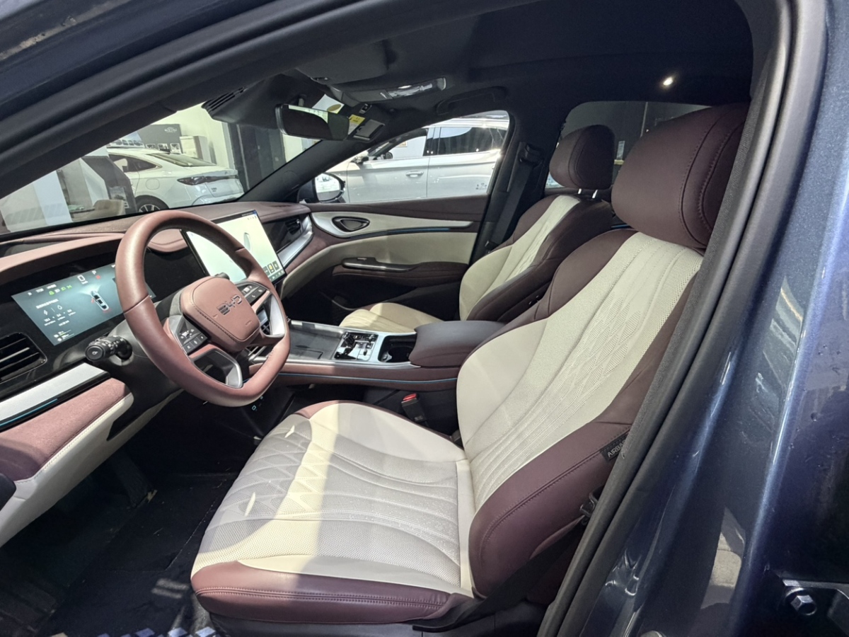 BYD Seal 07 DM-i 2025 car image #7