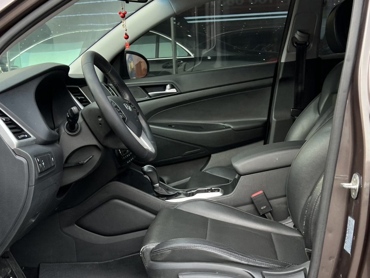 Hyundai Tucson 2017 immagine di auto #7