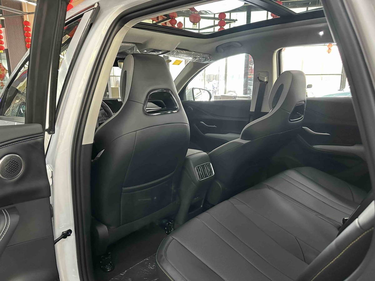 BYD Sea Lion 05 DM-i 2025 image de voiture #7