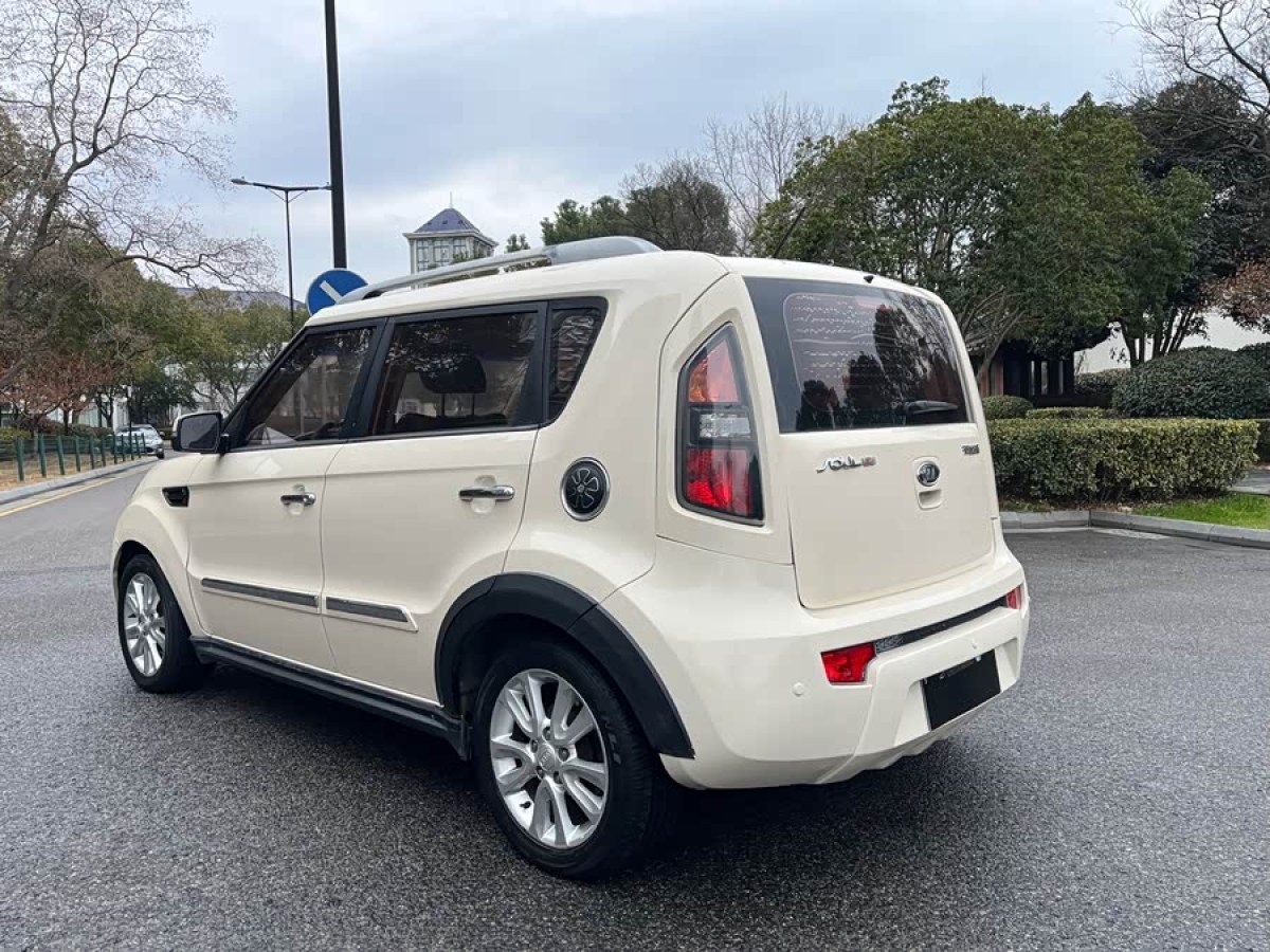 起亚 秀尔 2014 汽车图片 #7