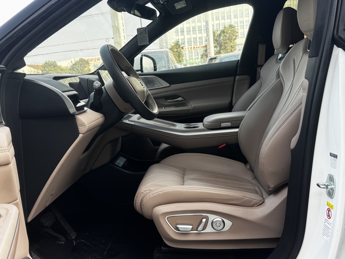 Xpeng G9 2025 #7 Xpeng G9 2025 car image #7