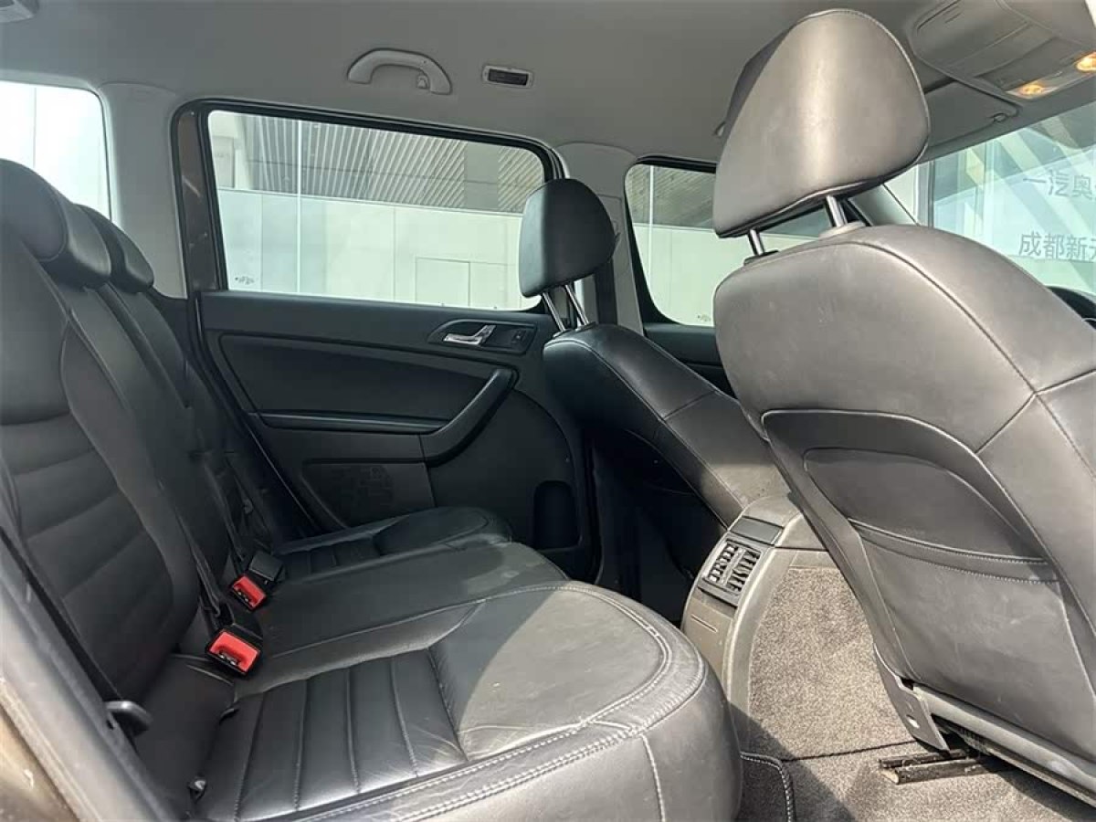 Skoda Yeti 2015 car image #7