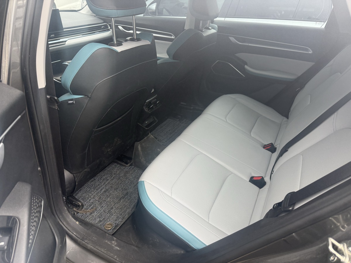 GEELY Emgrand 2023 car image #7