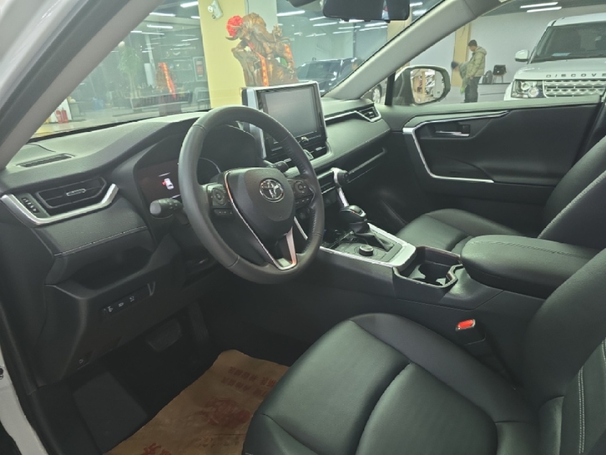 Toyota RAV4 2021 car image #7