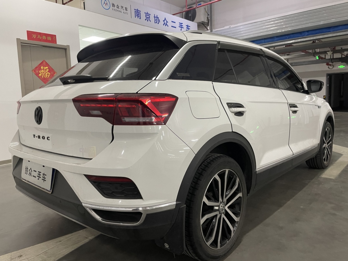 Volkswagen T-Roc 2020 صورة سيارة #7