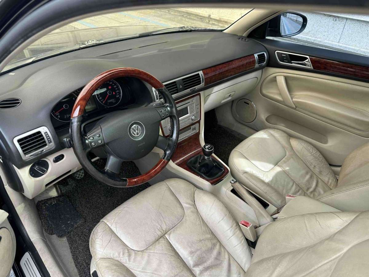 Volkswagen Passat Lingyu 2012 car image #7