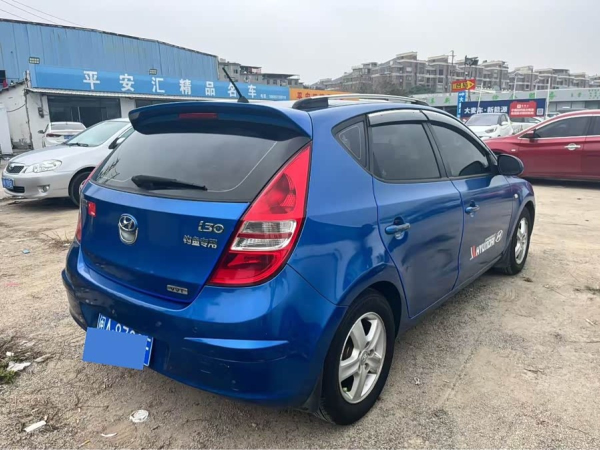 Hyundai i30 2011 #7 Hyundai i30 2011 car image #7