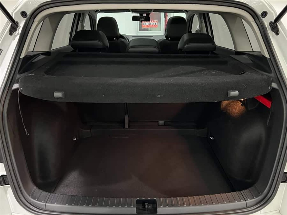 Skoda Karoq 2023 car image #7