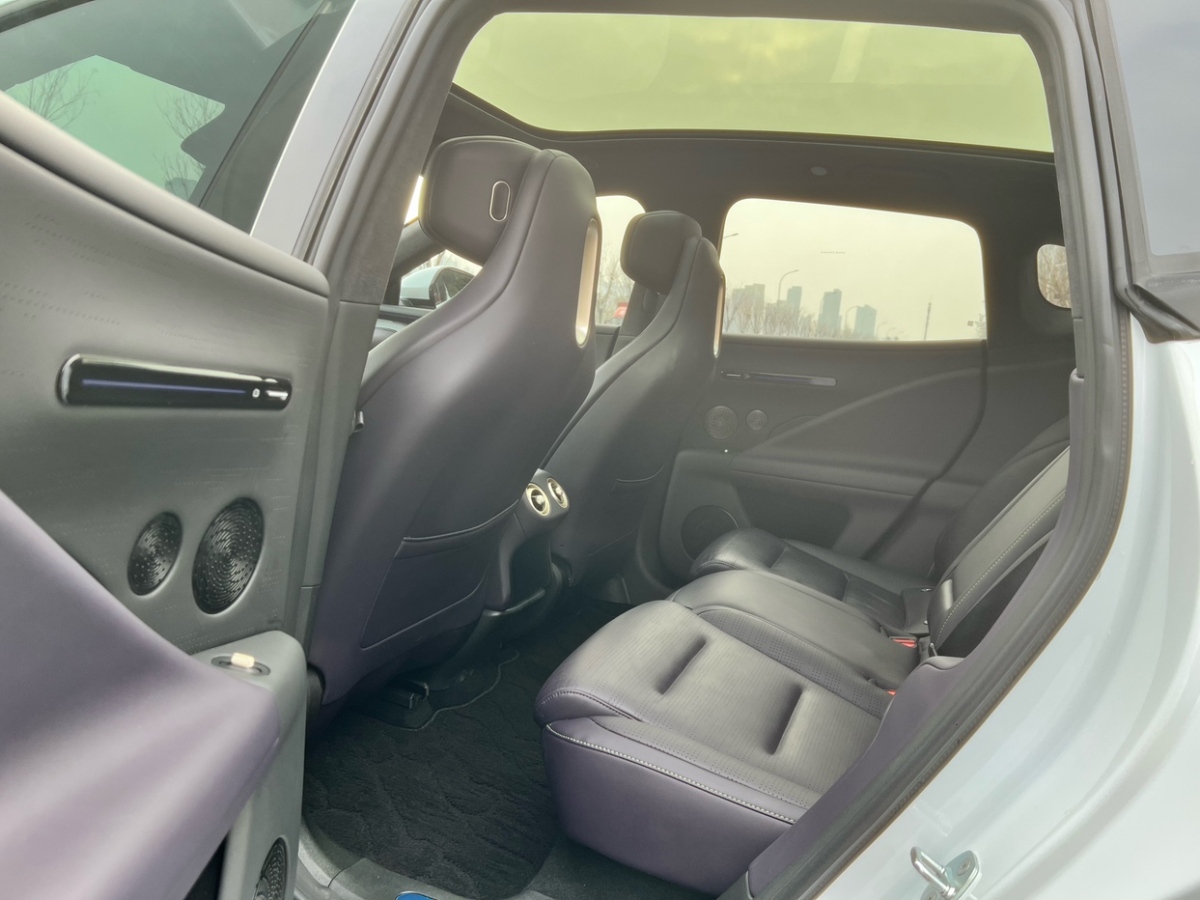 Avatr 07 2025 car image #7