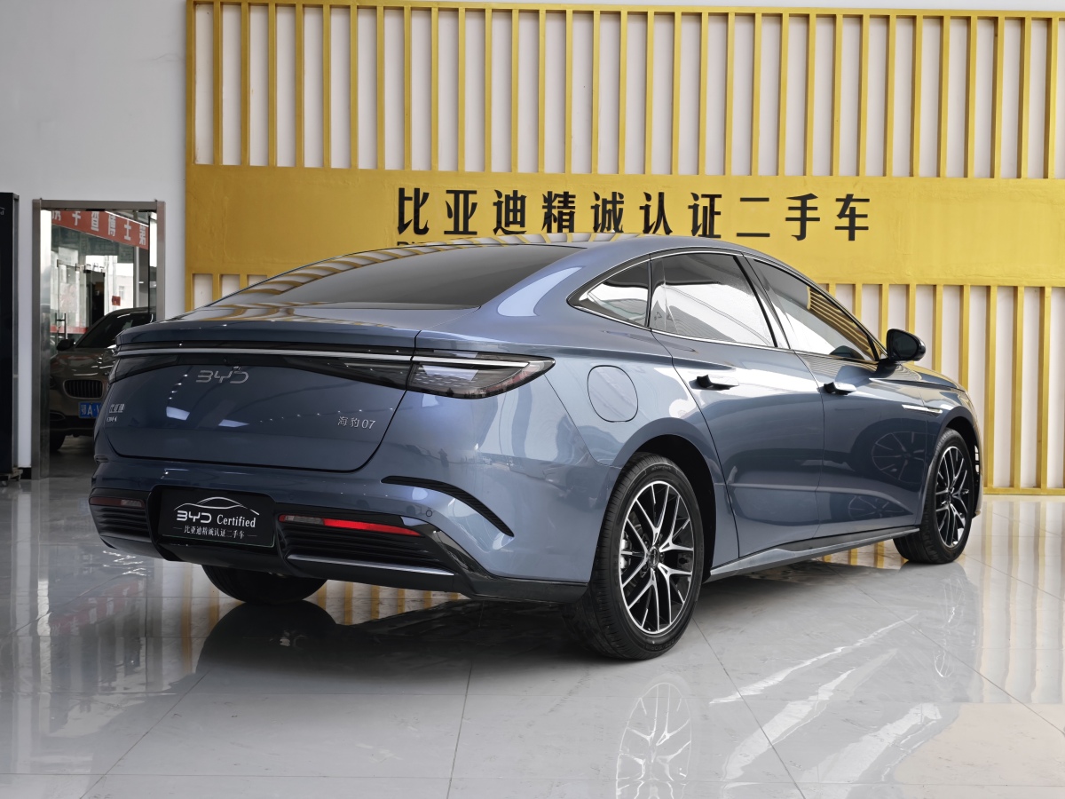BYD Seal 07 DM-i 2024 صورة سيارة #7