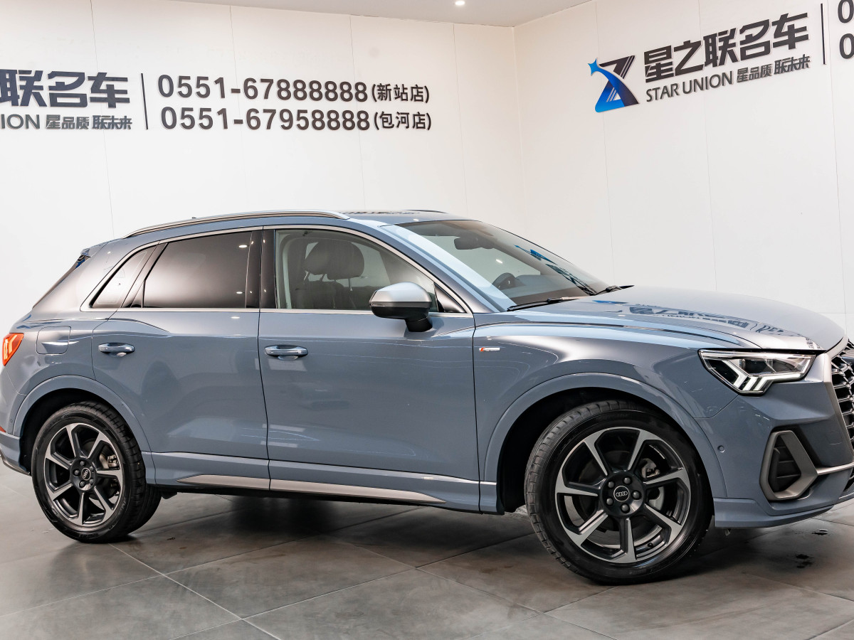 Audi Q3 2023 car image #7