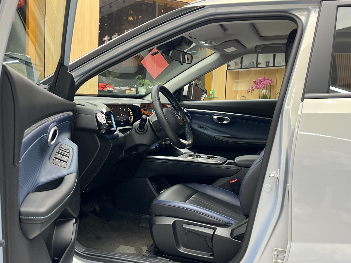 GAC Trumpchi GS3 2024 #7 GAC Trumpchi GS3 2024 car image #7
