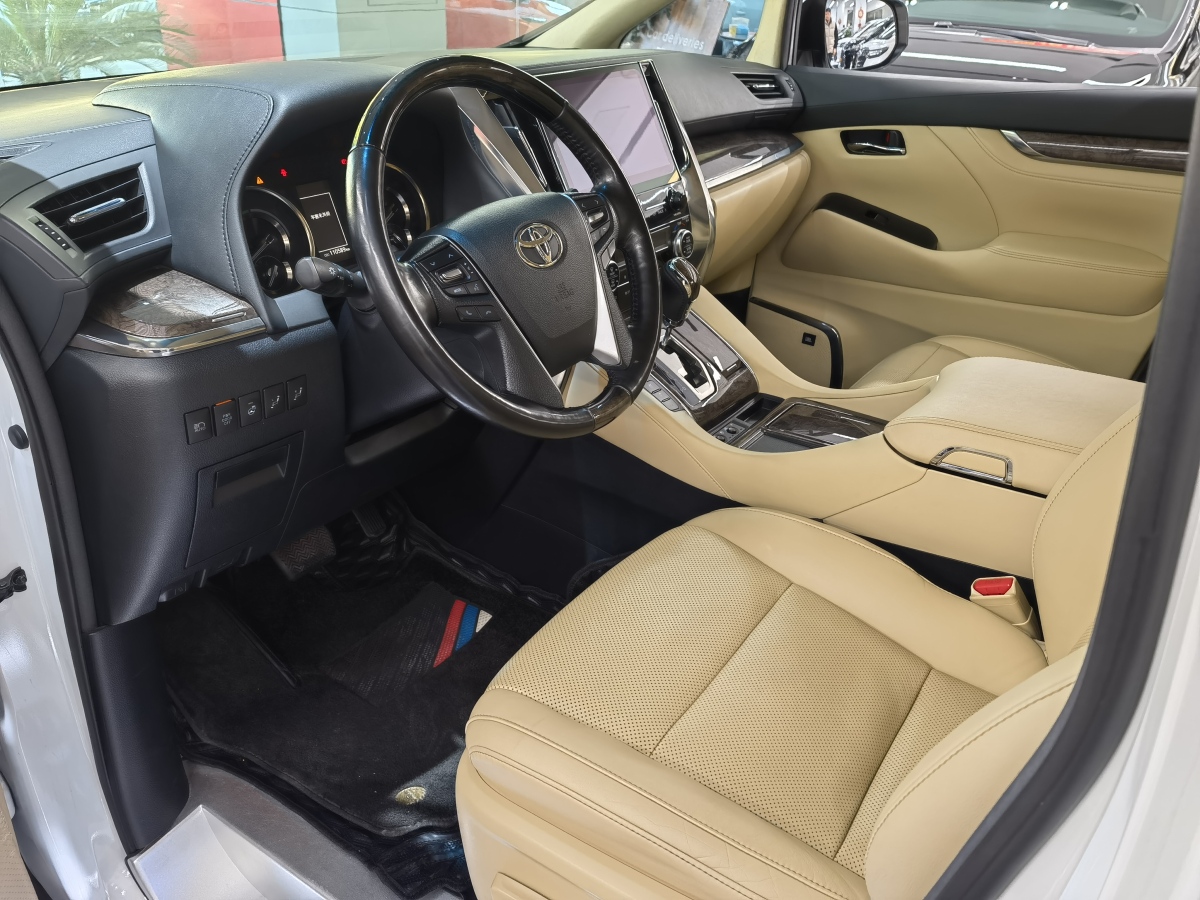 Toyota Vellfire 2021 car image #7