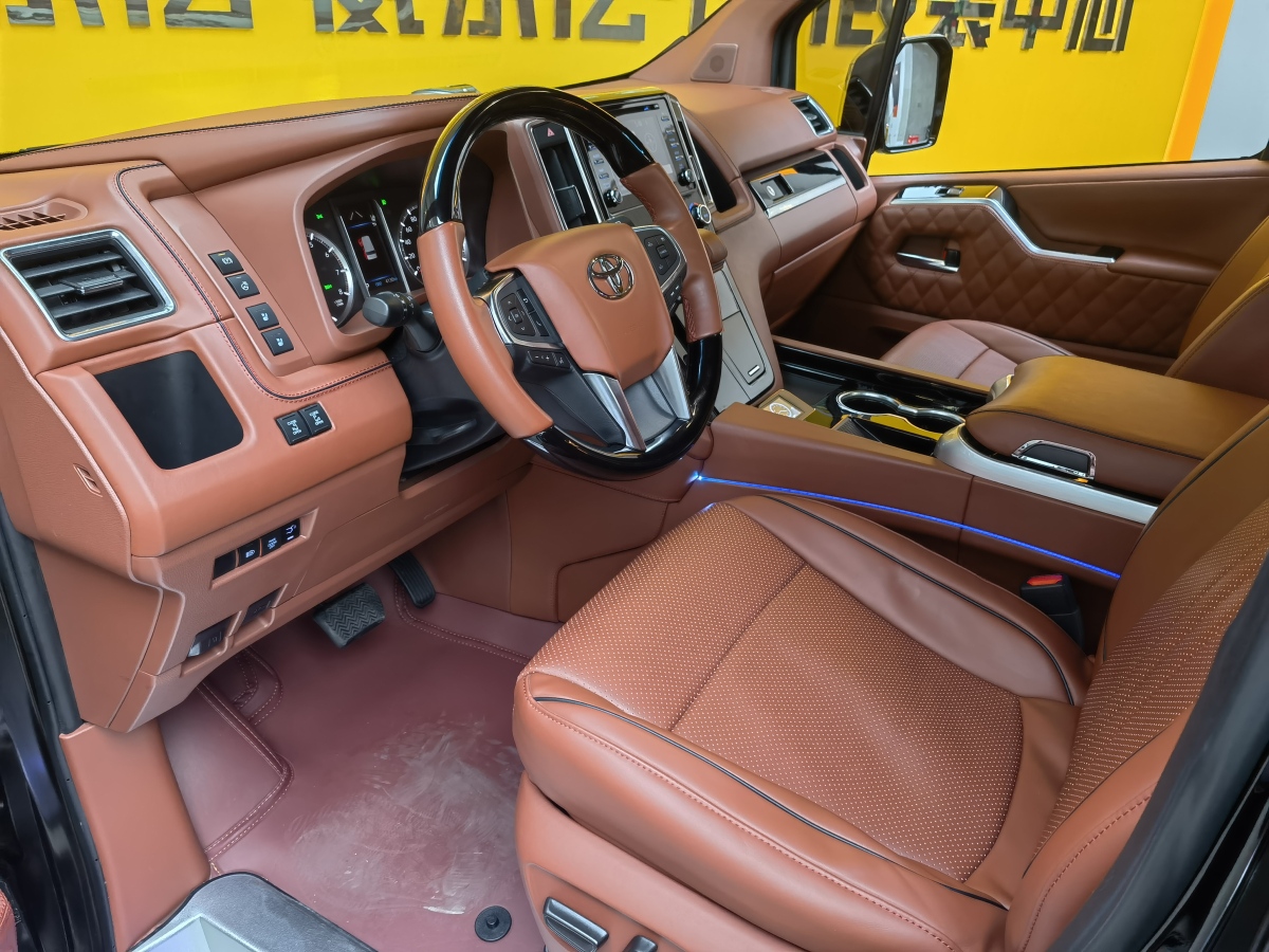 Toyota Granvia 2024 car image #7