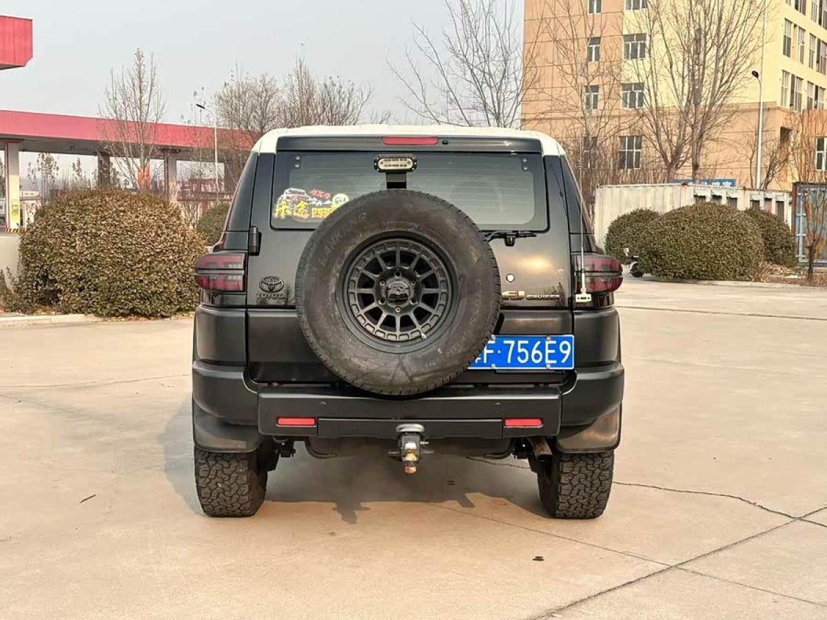 Toyota FJ Cruiser 2015 car image #7