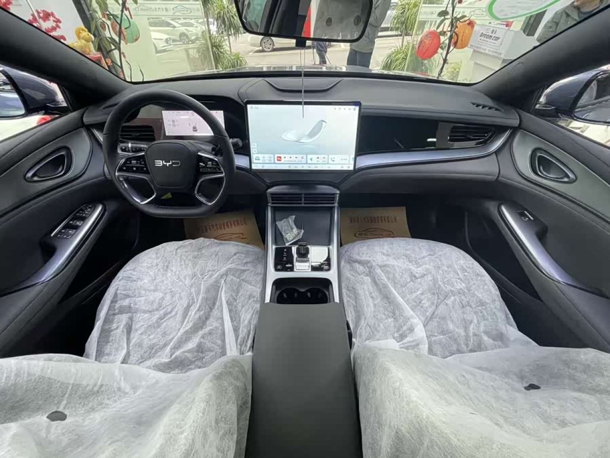 BYD Seal 07 DM-i 2025 صورة سيارة #7