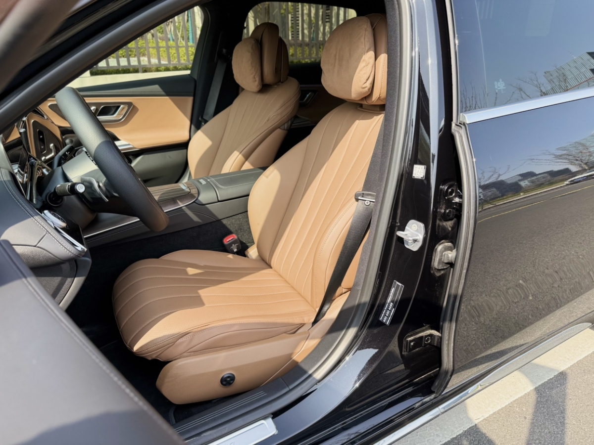 Mercedes-Benz E Class 2025 car image #7