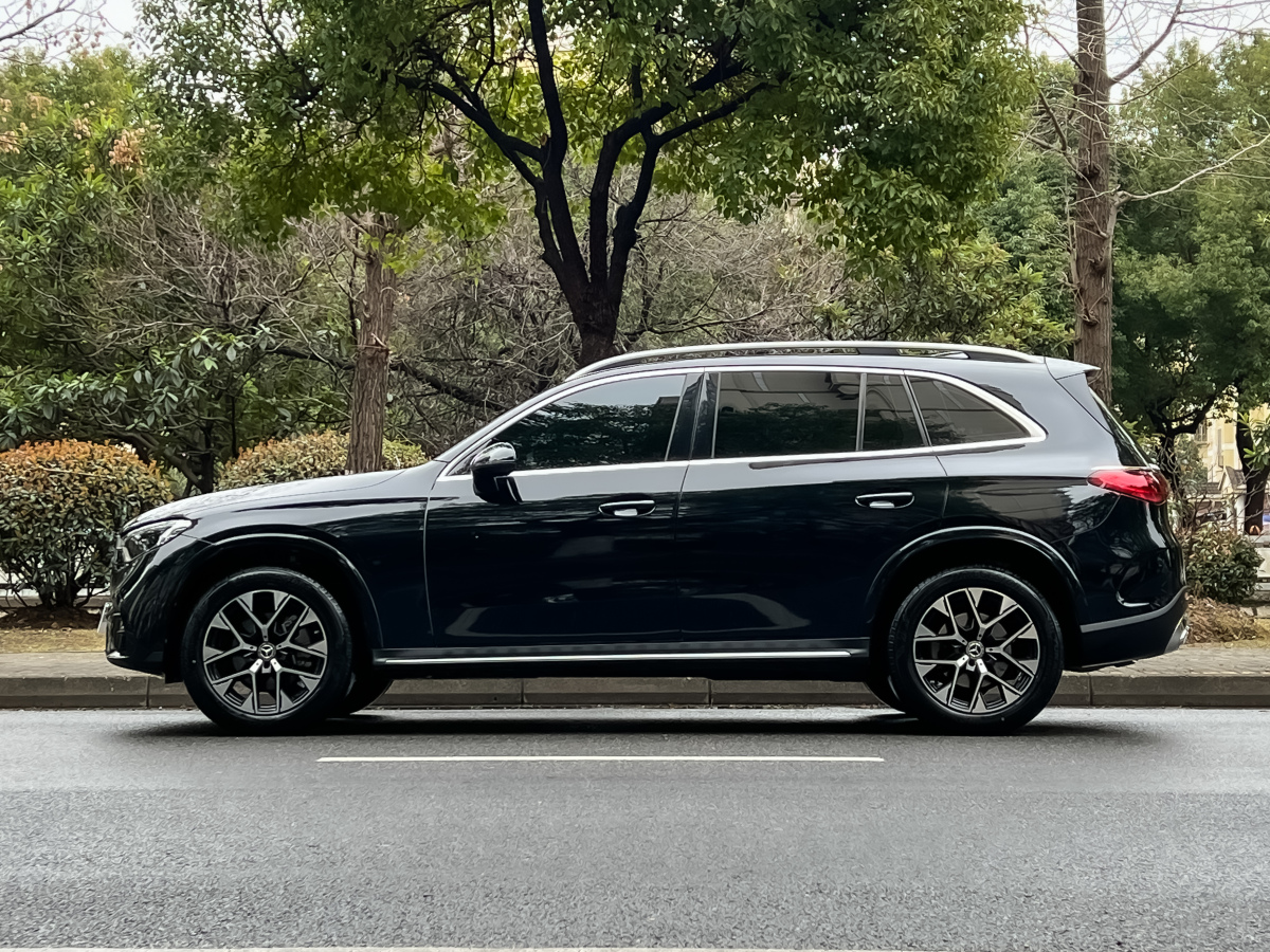 Mercedes-Benz GLC Class 2025 car image #7
