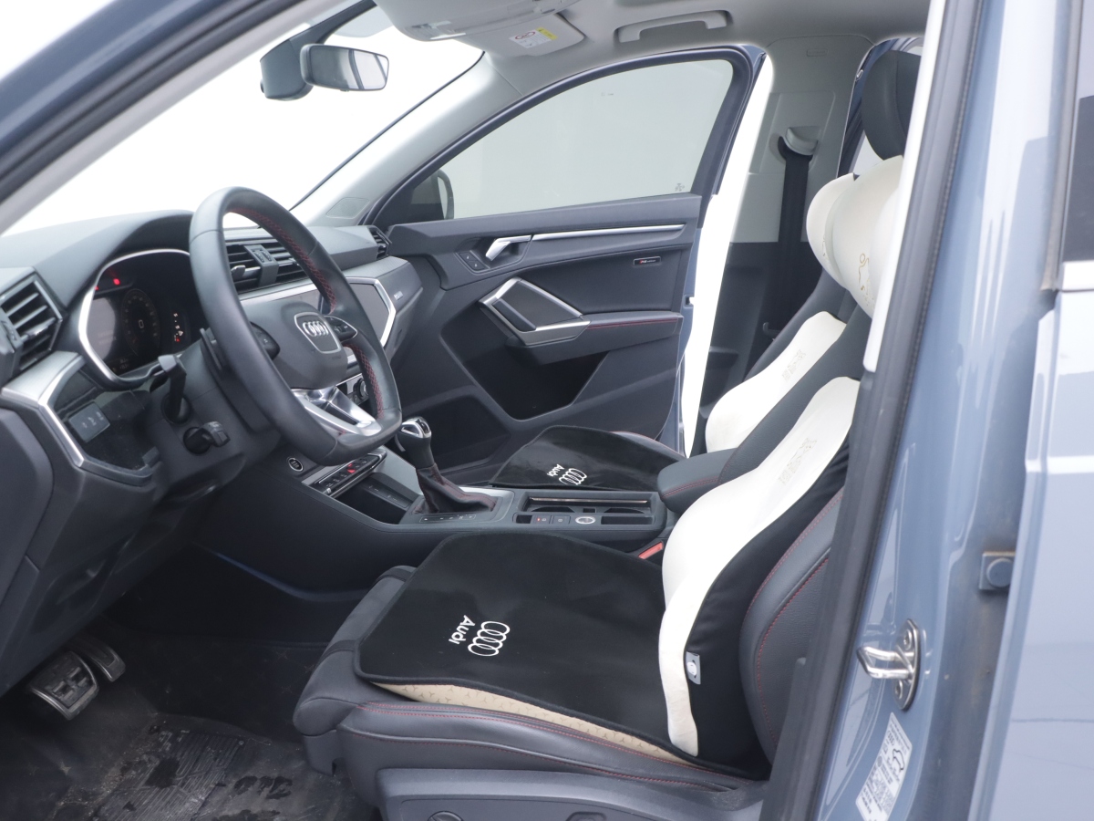 Audi Q3 2022 car image #7