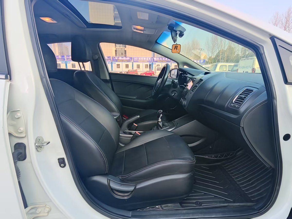 Kia K3 2014 изображение автомобиля #7