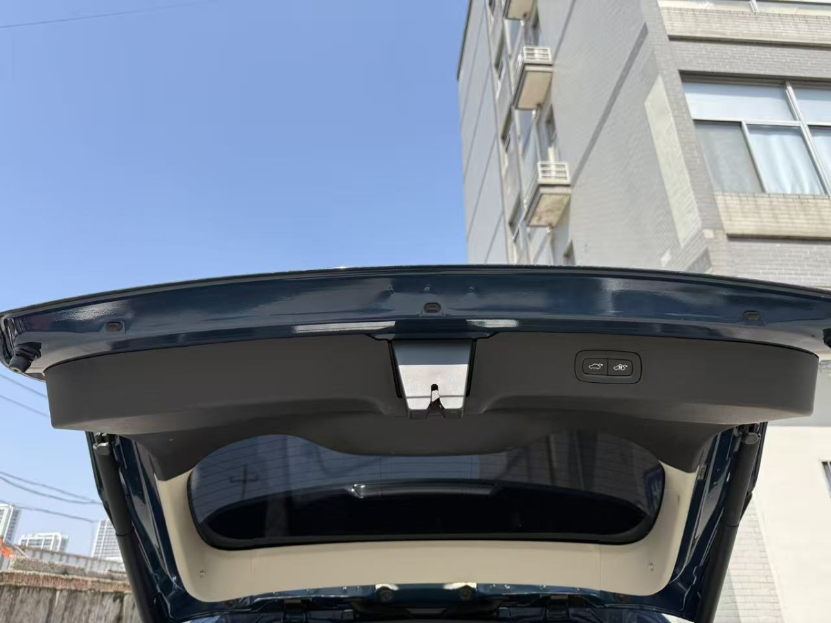 Lynk & Co 01 2019 #7 Lynk & Co 01 2019 car image #7